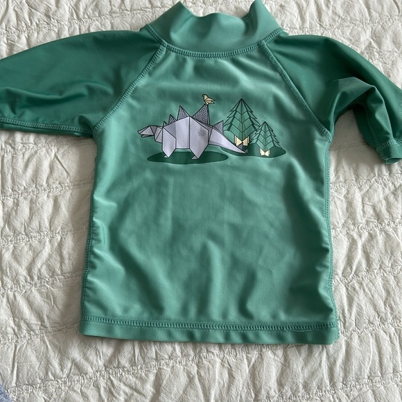 2T Disney, onesie gray, Mickey Mouse, UV skins rash guard green - Picture 4 of 6